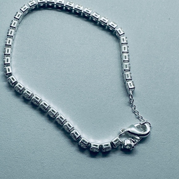 Brand new authentic pandora sparkling Clear tennis bracelet - Picture 3 of 5